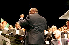 Robenson conducting at the Nassau Veterans Memorial Coliseum